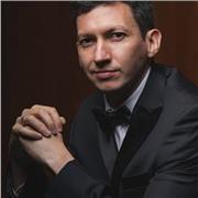 Profesor de composición, piano y asignaturas teóricas. Ofrezco asesorías personalizadas a estudiantes de cualquier edad o nivel.